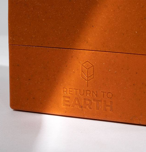 Ultimate Guard: Return To Earth - Boulder Deck Case Orange 100+ Standard